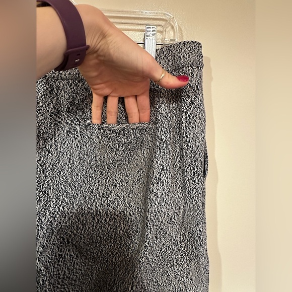 Lululemon Jet Joggers - Picture 6 of 8